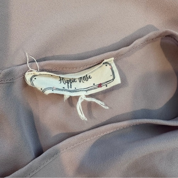 Hippie Rose Lavender Purple V-cut Rolled Short Sleeve Blouse Size Medium - Picture 2 of 5